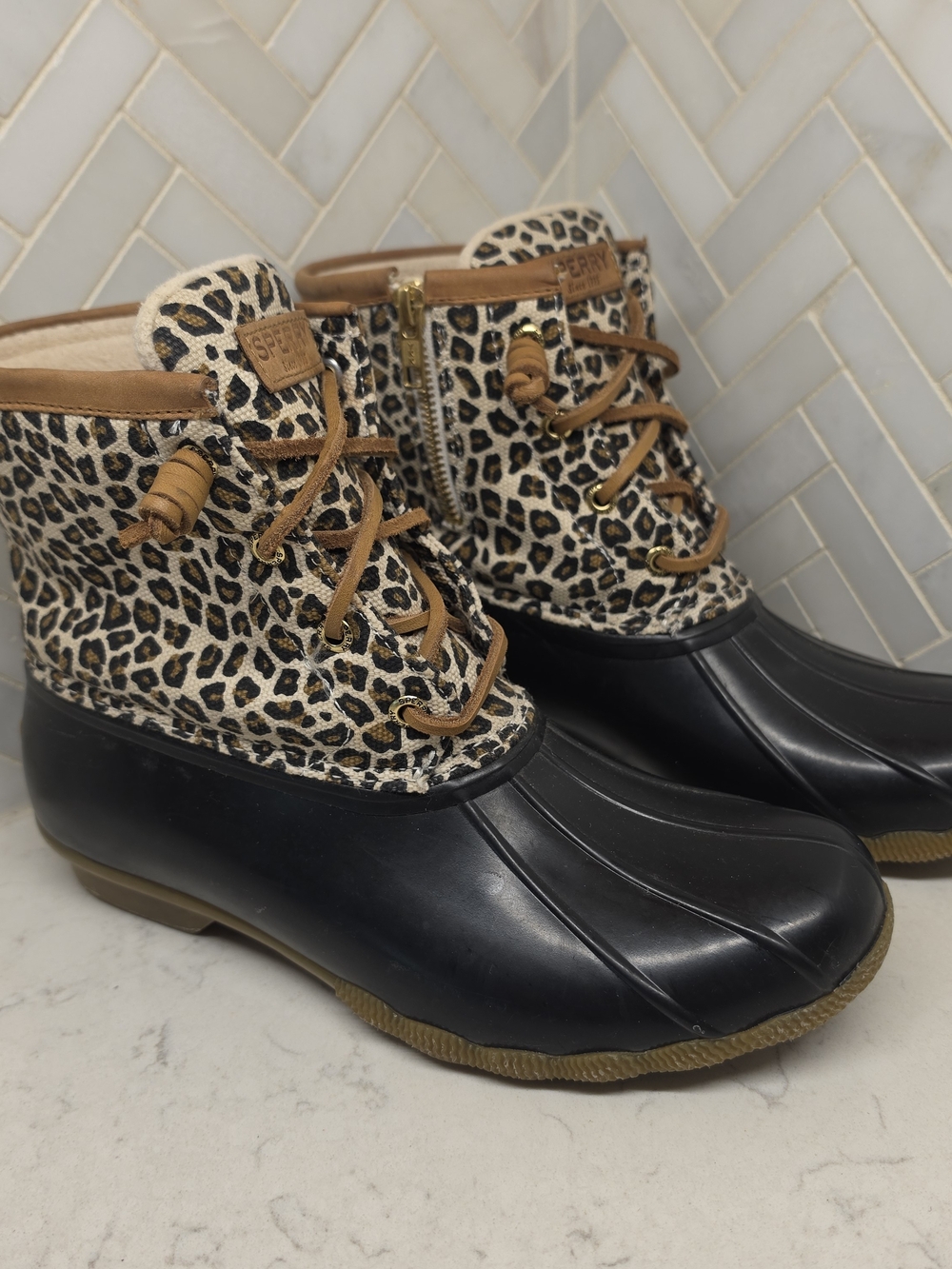 Sperry Women's Leopard Duck Boot - Black/Leopard